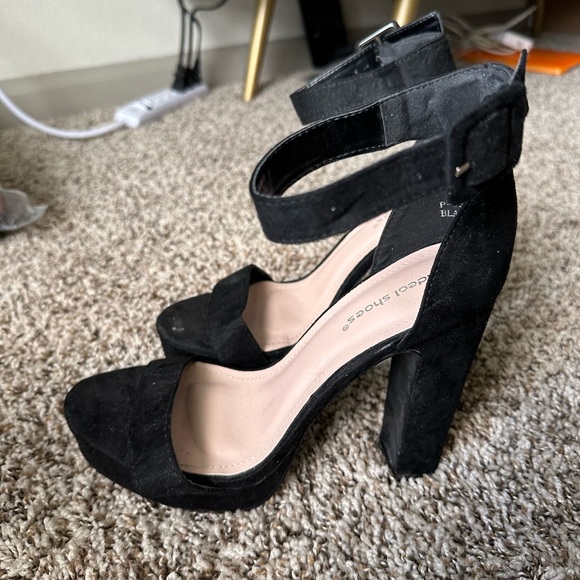 NASTY GAL SUEDE BLACK PLATFORM HEEL - Picture 2 of 6
